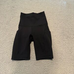 Lululemon Wunder Train High-Rise Short 8” Black Sz 0 Legging Comfort Athleisure